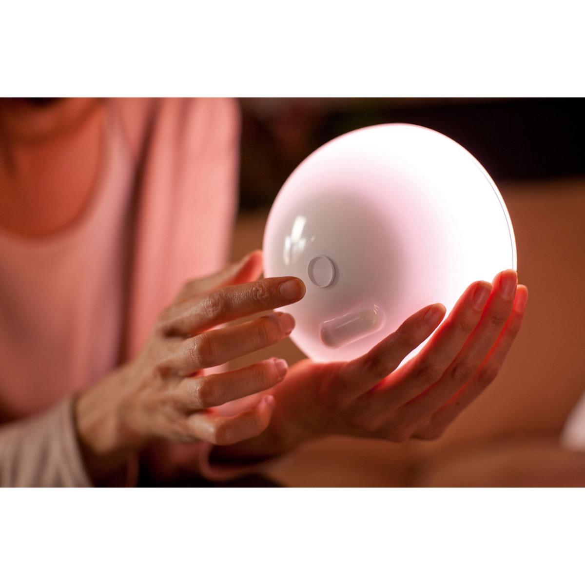 Philips Hue Go โคมไฟเปลี่ยนสีอัจฉริยะไร้สาย ฟิลิปส์ ฮิว Philips Hue Go White and Color Portable Dimmable Table LED